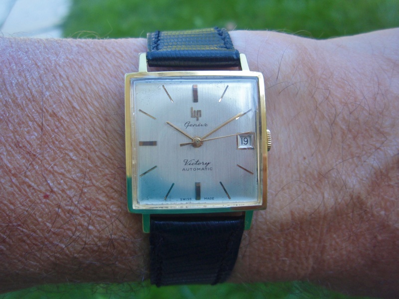 montre lip carree